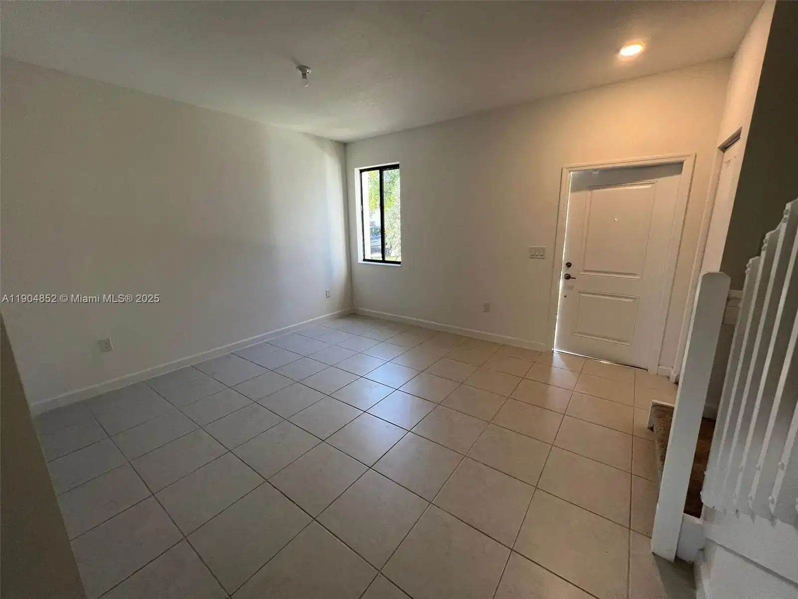 875 NE 211TH ST # 0, Miami FL 33179 photo 5