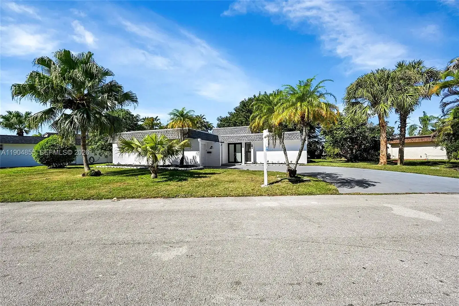 4603 King Palm Dr, Tamarac FL 33319