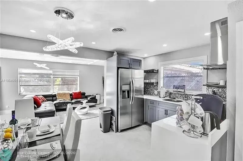 610 N 24th Ave # 810, Hollywood FL 33020