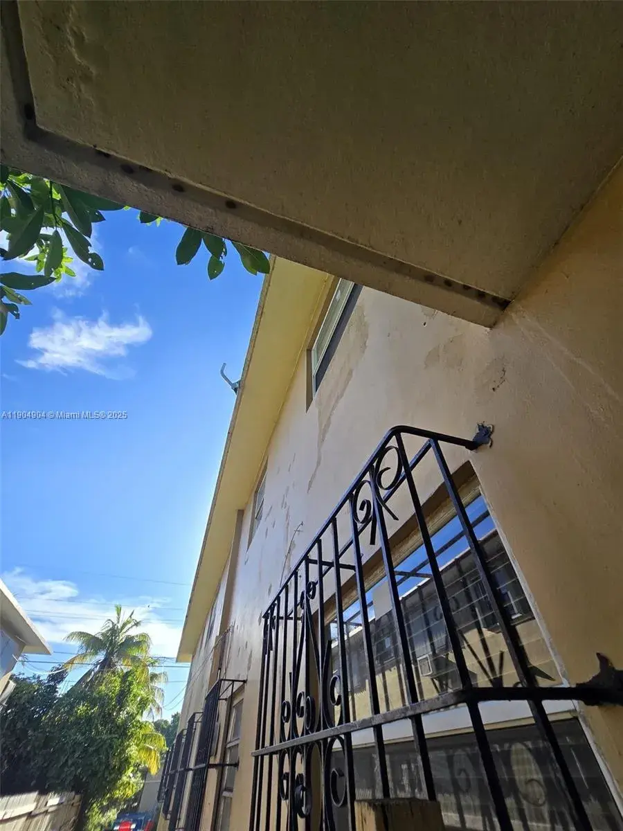 2835 NW 22nd Ave, Miami FL 33142