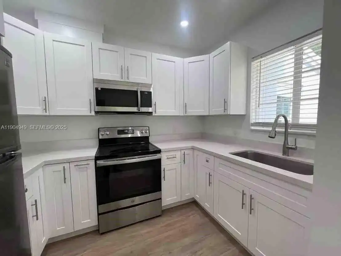 401 Malaga, Coral Gables FL 33134 photo 4