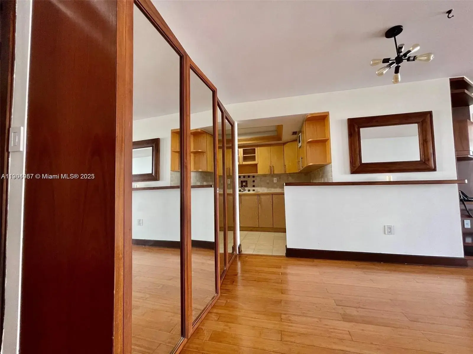 18071 Biscayne Blvd # 1102, Aventura FL 33160