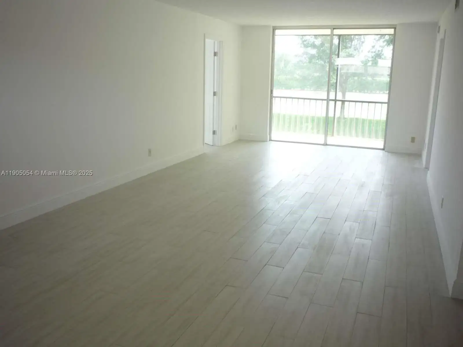 9520 S Hollybrook Lake Dr # 205, Pembroke Pines FL 33025 photo 4