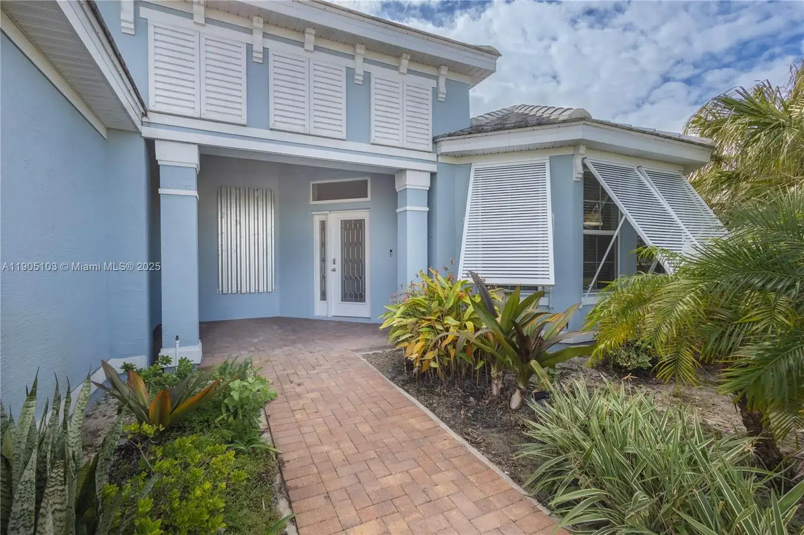 2547 Saint Lucia Cir, Vero Beach FL 32967 photo 4