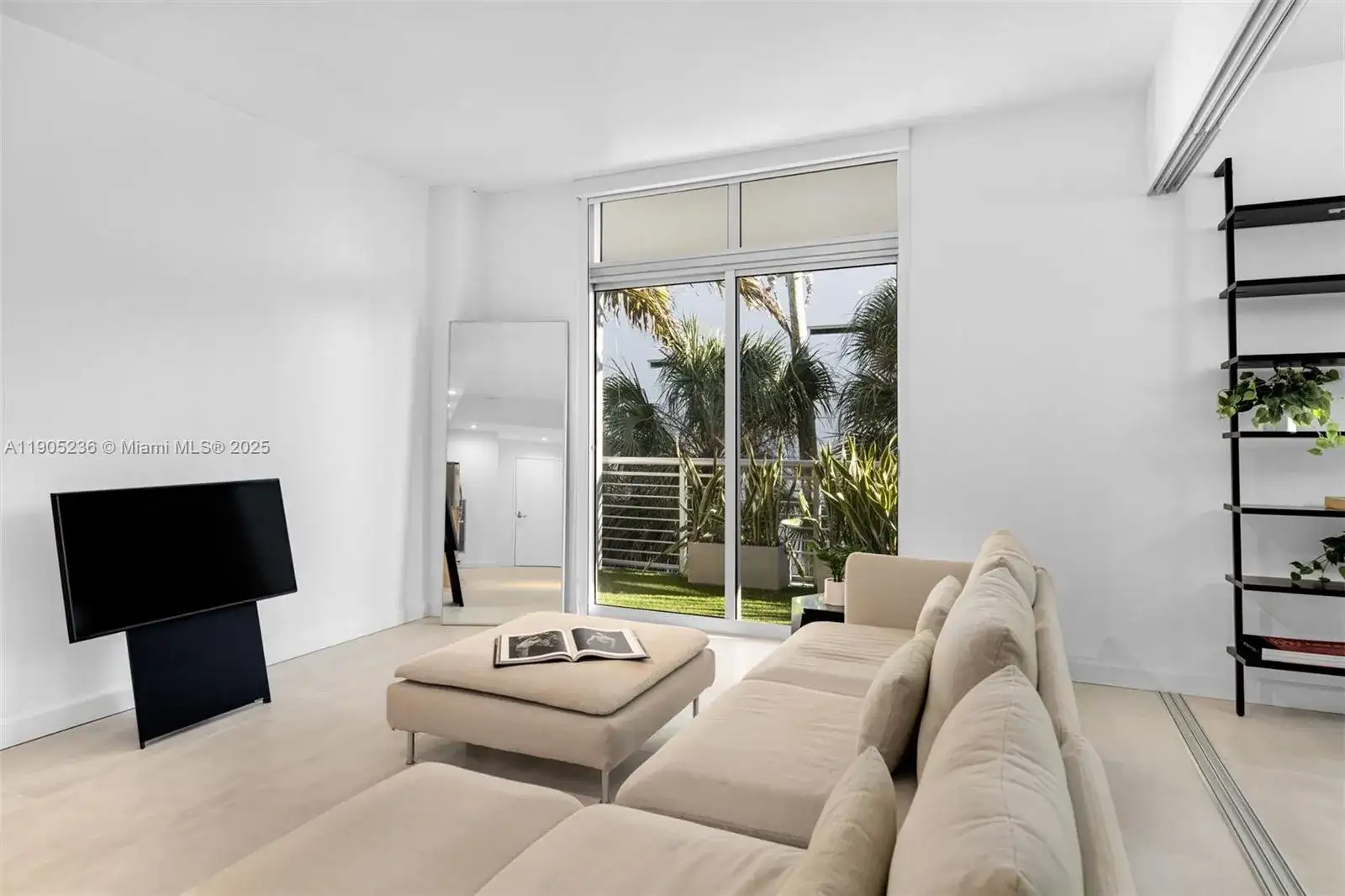 2001 Meridian Ave # 327, Miami Beach FL 33139 photo 4