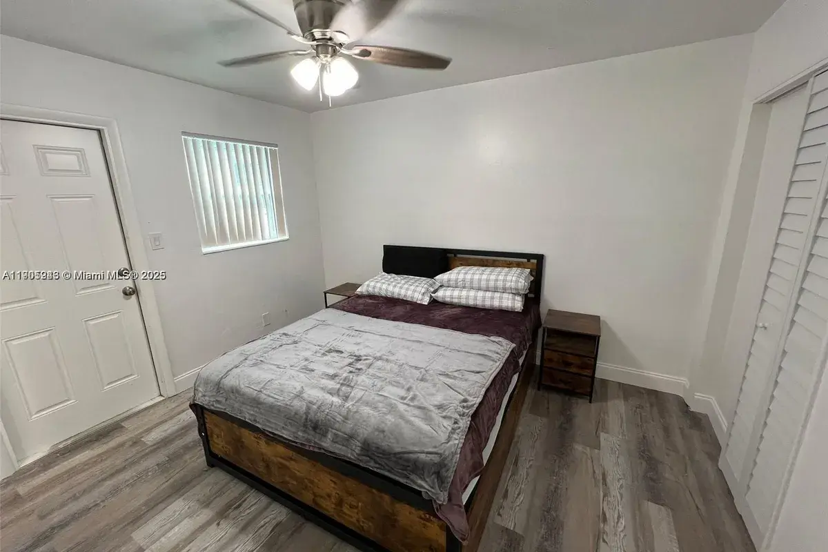 2744 NW 13th St # B, Fort Lauderdale FL 33311