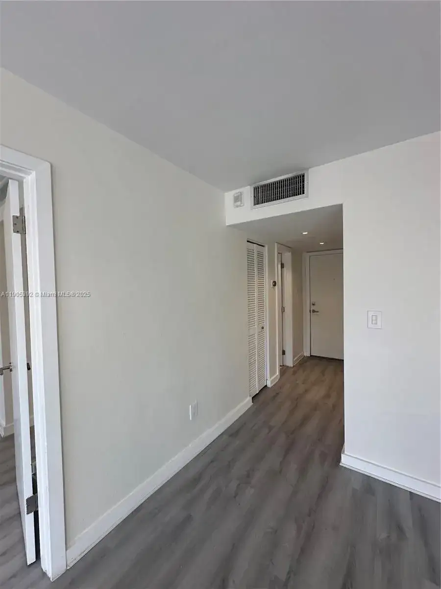 7505 SW 82nd St # 211, Miami FL 33143 photo 2