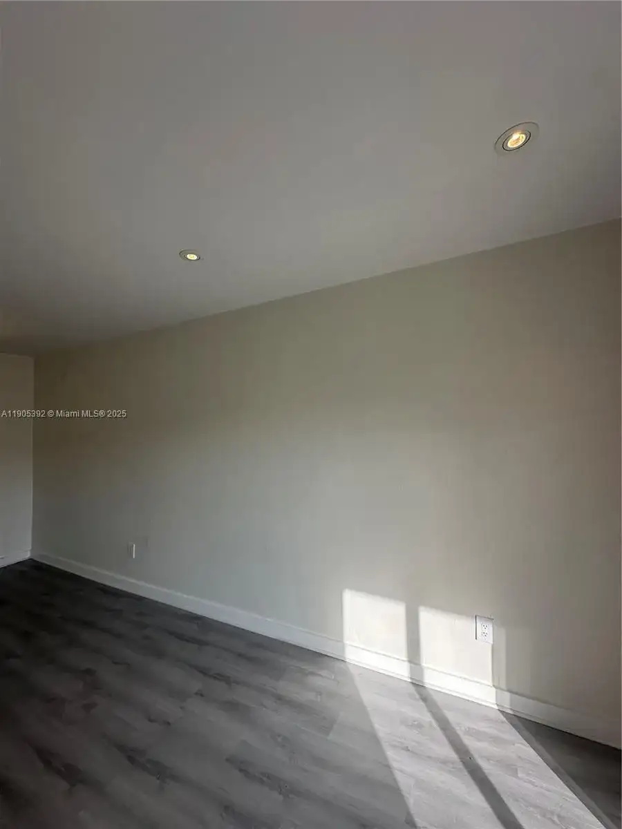 7505 SW 82nd St # 211, Miami FL 33143 photo 3