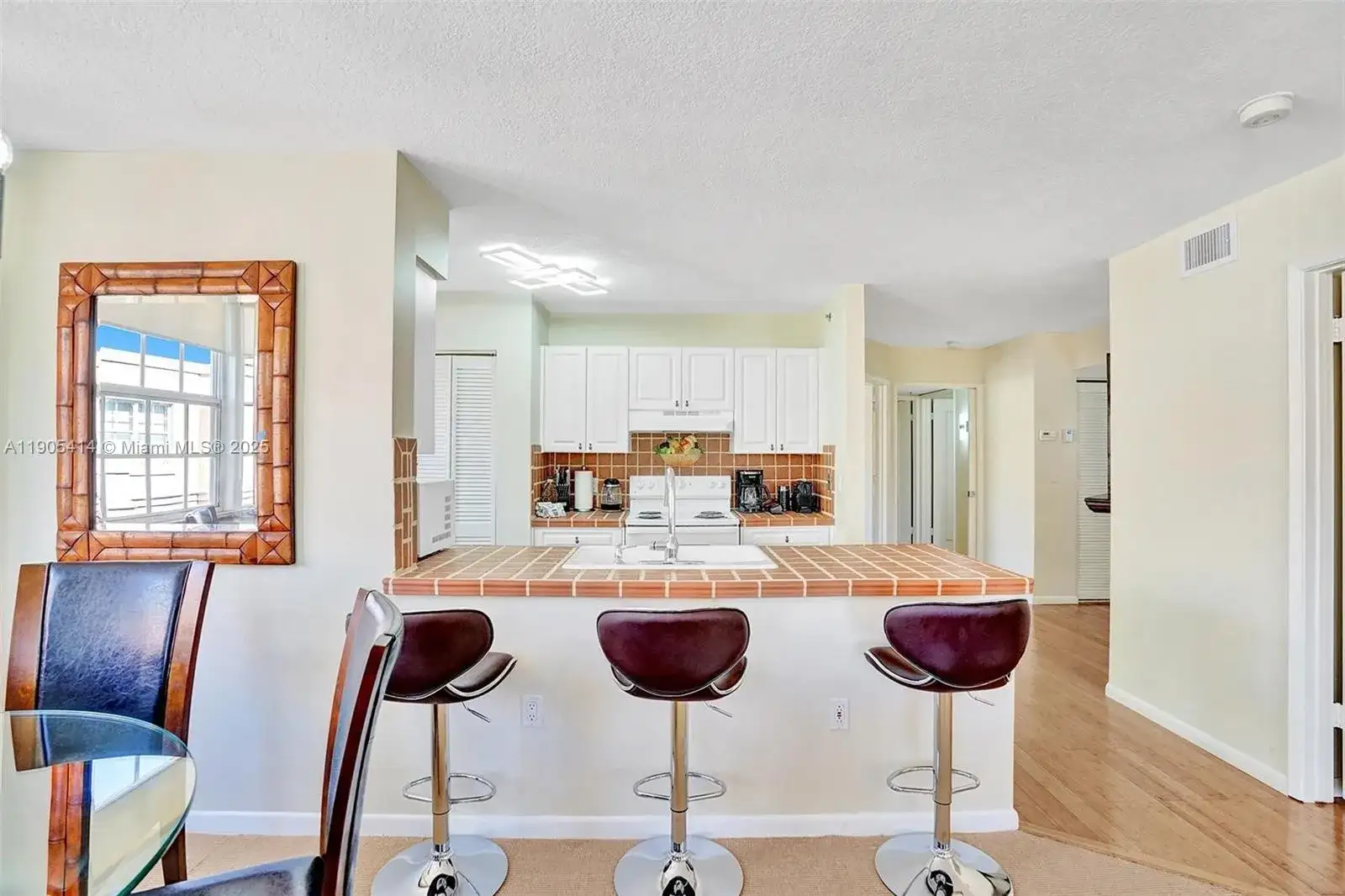 19877 E Country Club Dr # 3607, Aventura FL 33180 photo 2