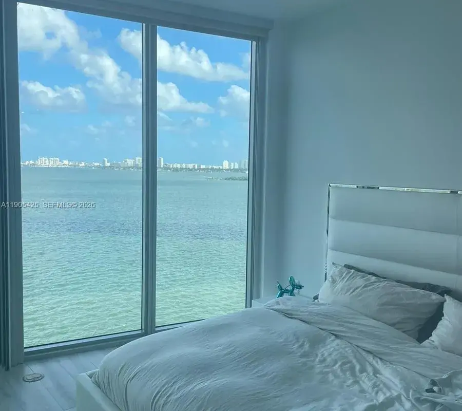 2900 NE 7th Ave # 906, Miami FL 33137