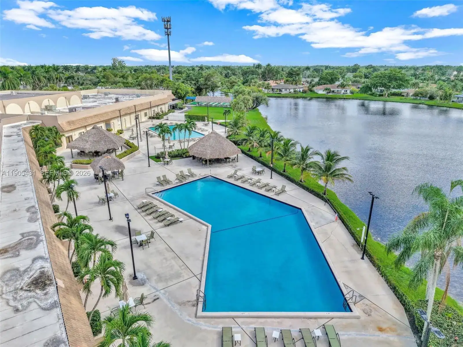 453 Lakeview Dr # 1, Weston FL 33326 photo 4