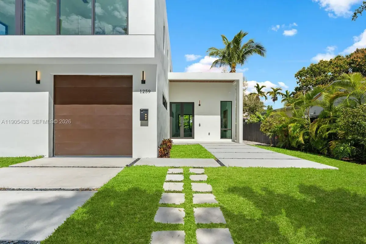 1259 SW 20th St, Miami FL 33145