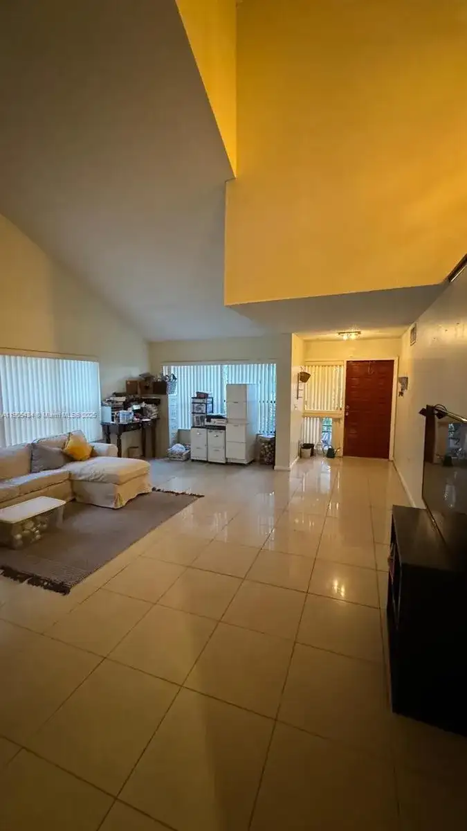 15039 SW 89th Terr Rd, Miami FL 33196 photo 2