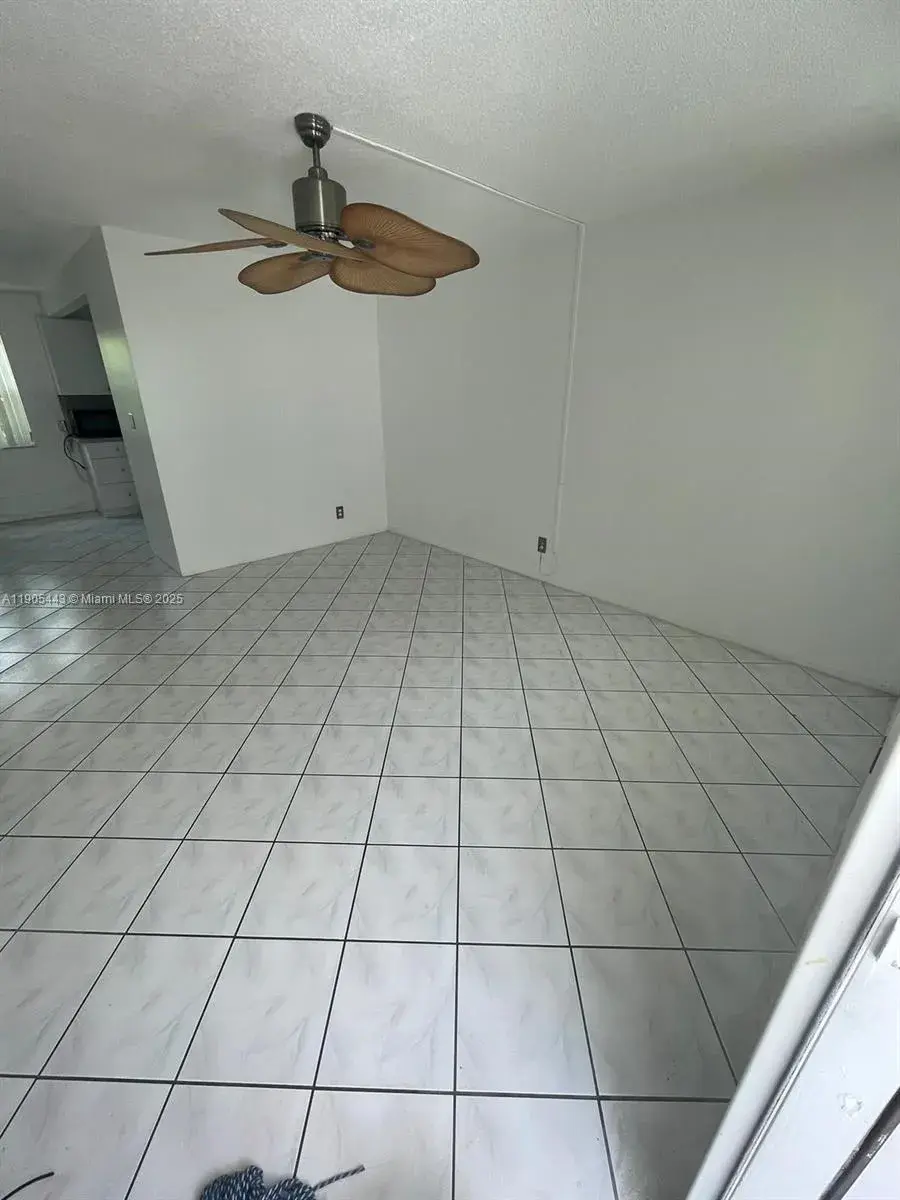 2826 Van Buren St # 4, Hollywood FL 33020