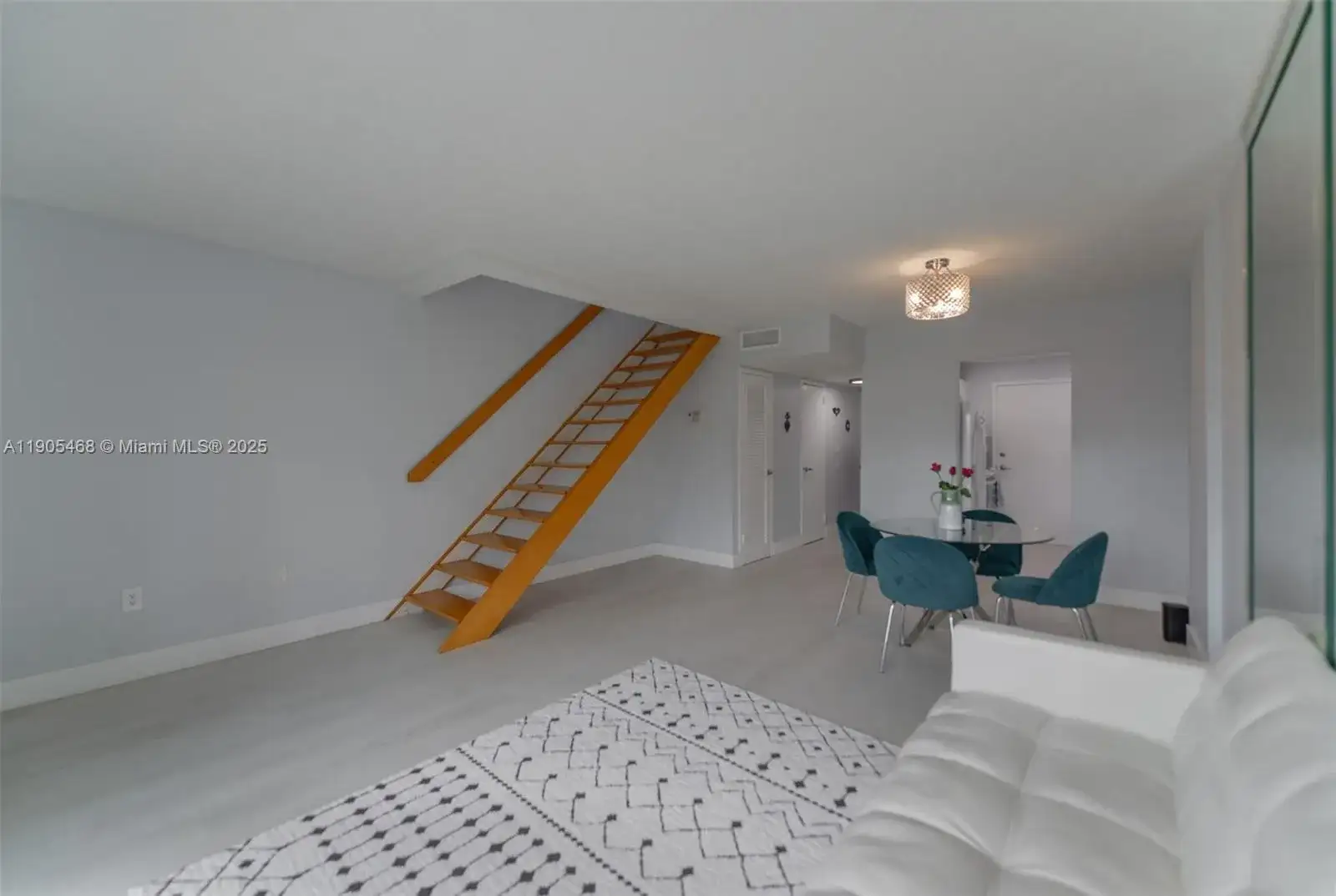 17800 Atlantic Blvd, Sunny Isles Beach FL 33160 photo 4
