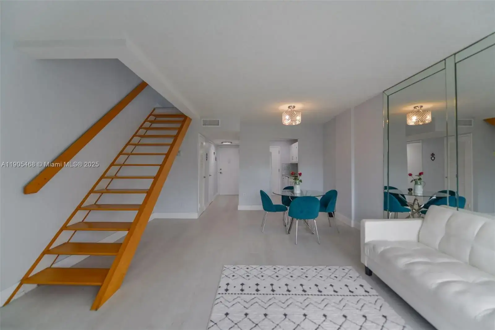 17800 Atlantic Blvd, Sunny Isles Beach FL 33160 photo 5