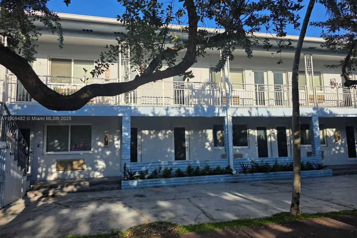 7155 Rue Notre Dame, Miami Beach FL 33141