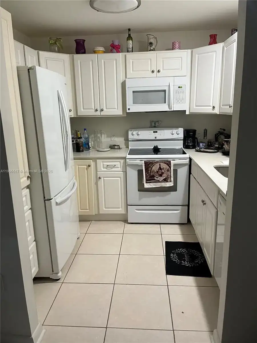 327 Tuscany F # 327, Delray Beach FL 33446 photo 3