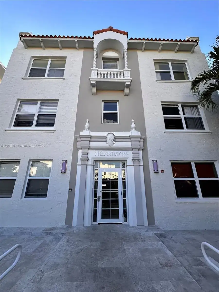 1 bedroom 1 bath Residential for sale at 1542 Drexel Ave # 107, Miami Beach FL 33139