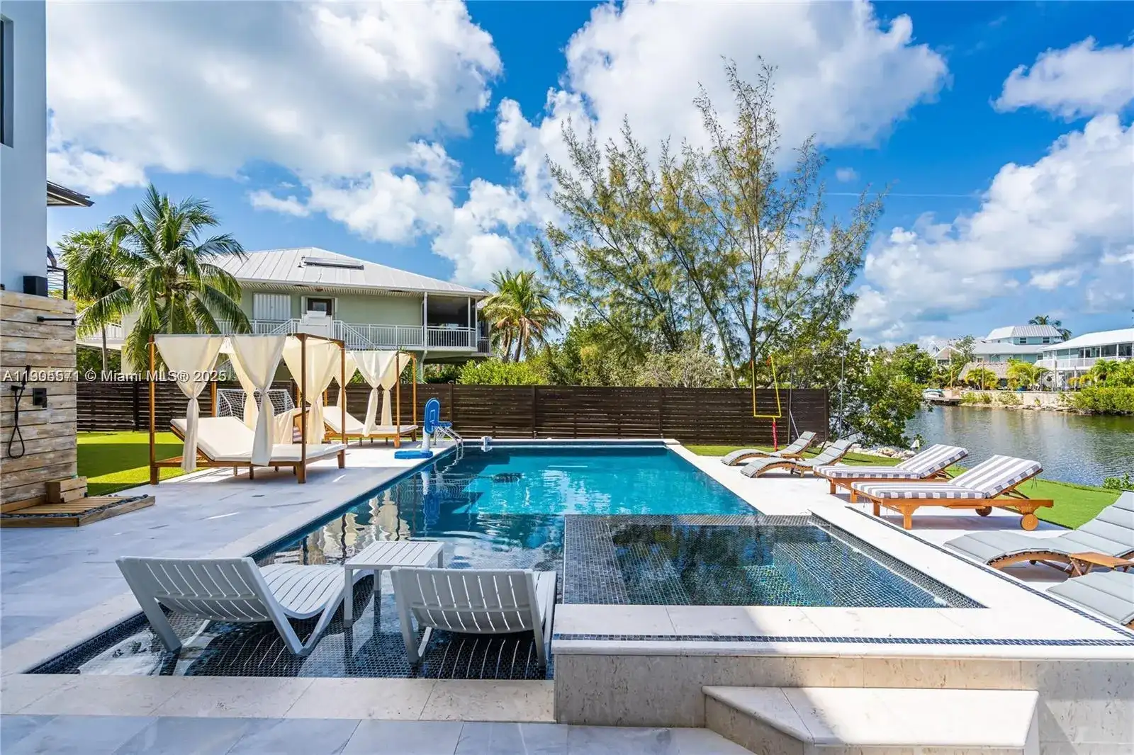 32 N Bounty Ln # 32, Key Largo FL 33037 photo 4