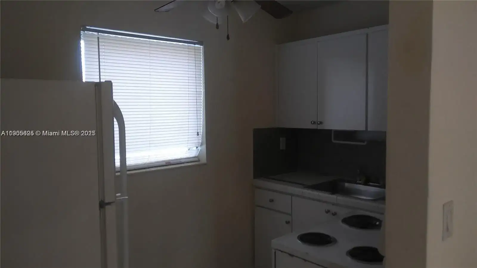 2441 SW 27th Ave # 3, Miami FL 33145 photo 2