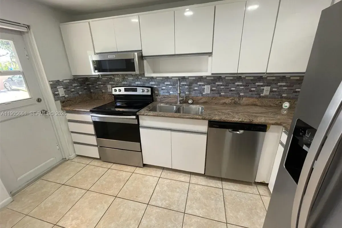 4500 N Federal Hwy # 102A, Lighthouse Point FL 33064