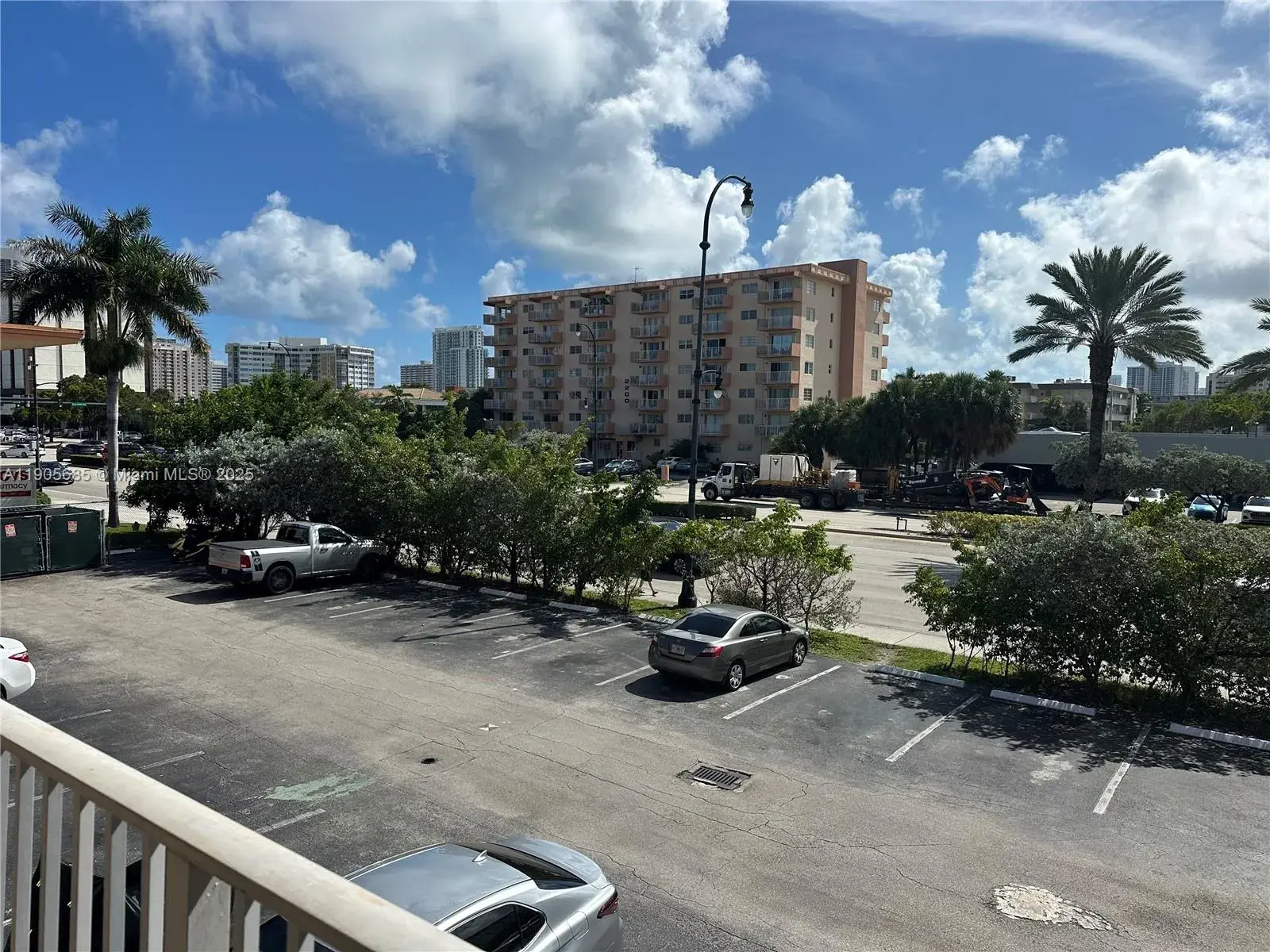 26 Diplomat Pkwy # 2314, Hallandale Beach FL 33009