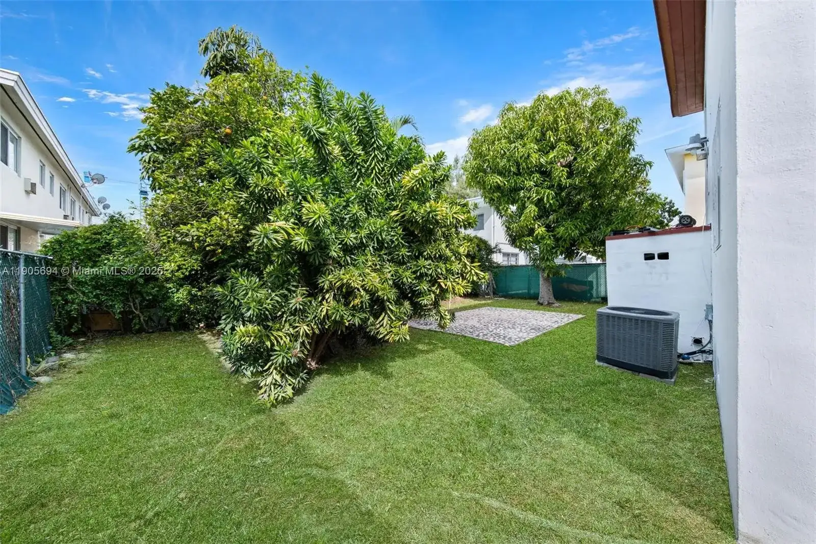 7712 Byron Ave # 2, Miami Beach FL 33141 photo 4