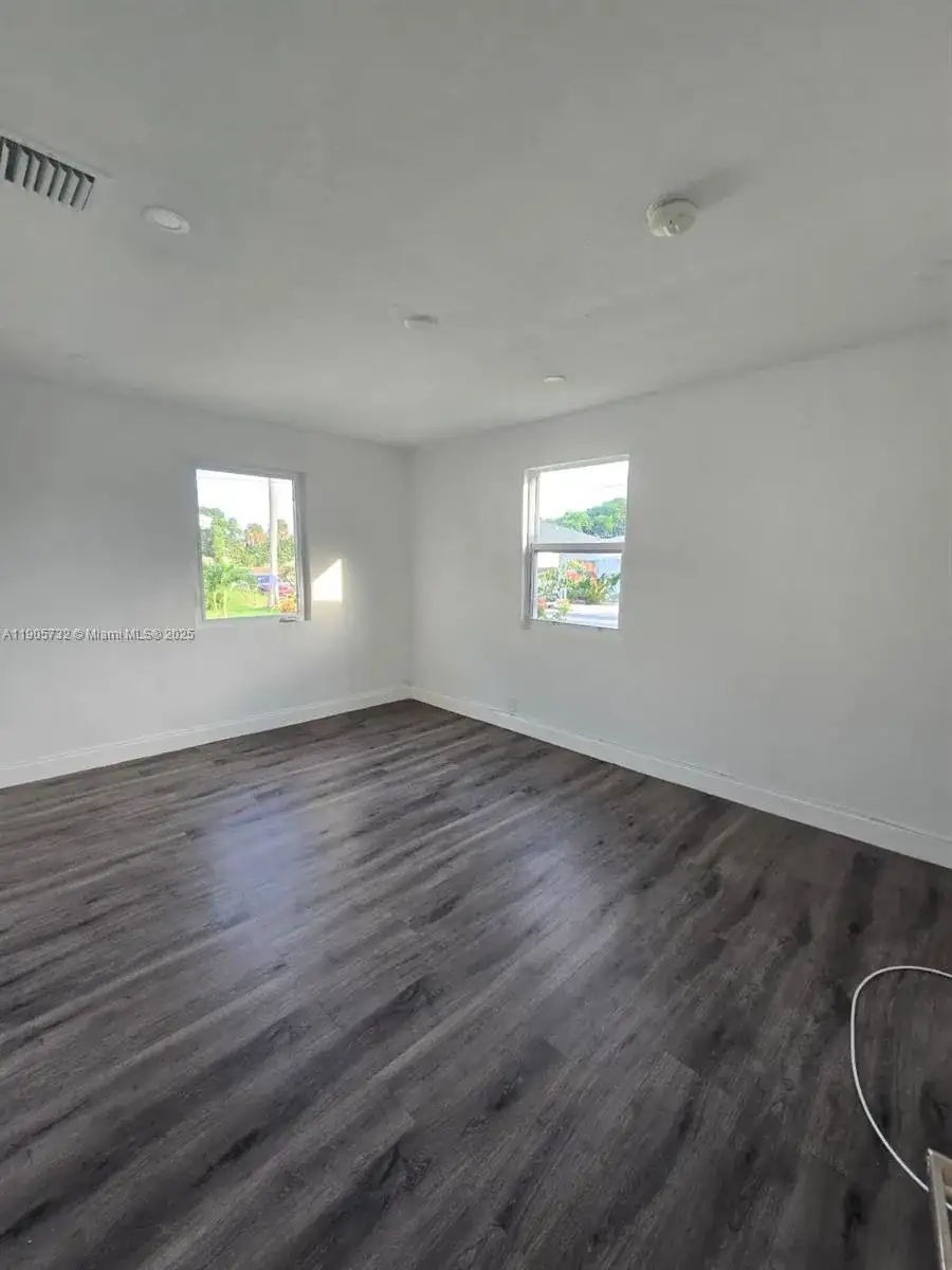 719 21st St, West Palm Beach FL 33407 photo 4