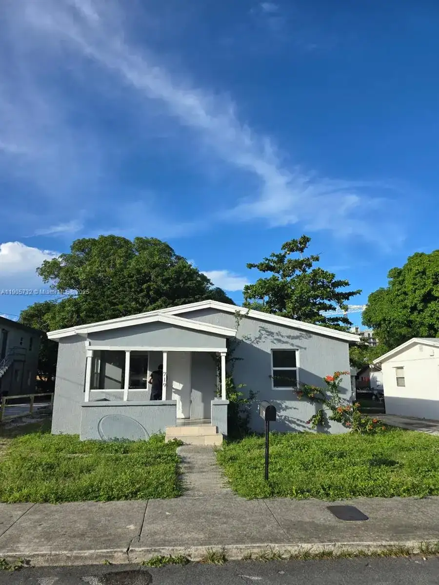 719 21st St, West Palm Beach FL 33407 photo 5