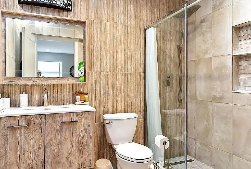 4521 NE 15th Ter, Oakland Park FL 33334