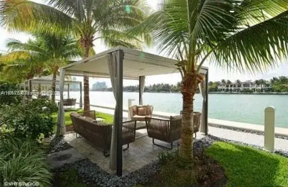 1 bedroom 1 bath Residential for sale at 6700 Indian Creek Dr # 1103, Miami Beach FL 33141