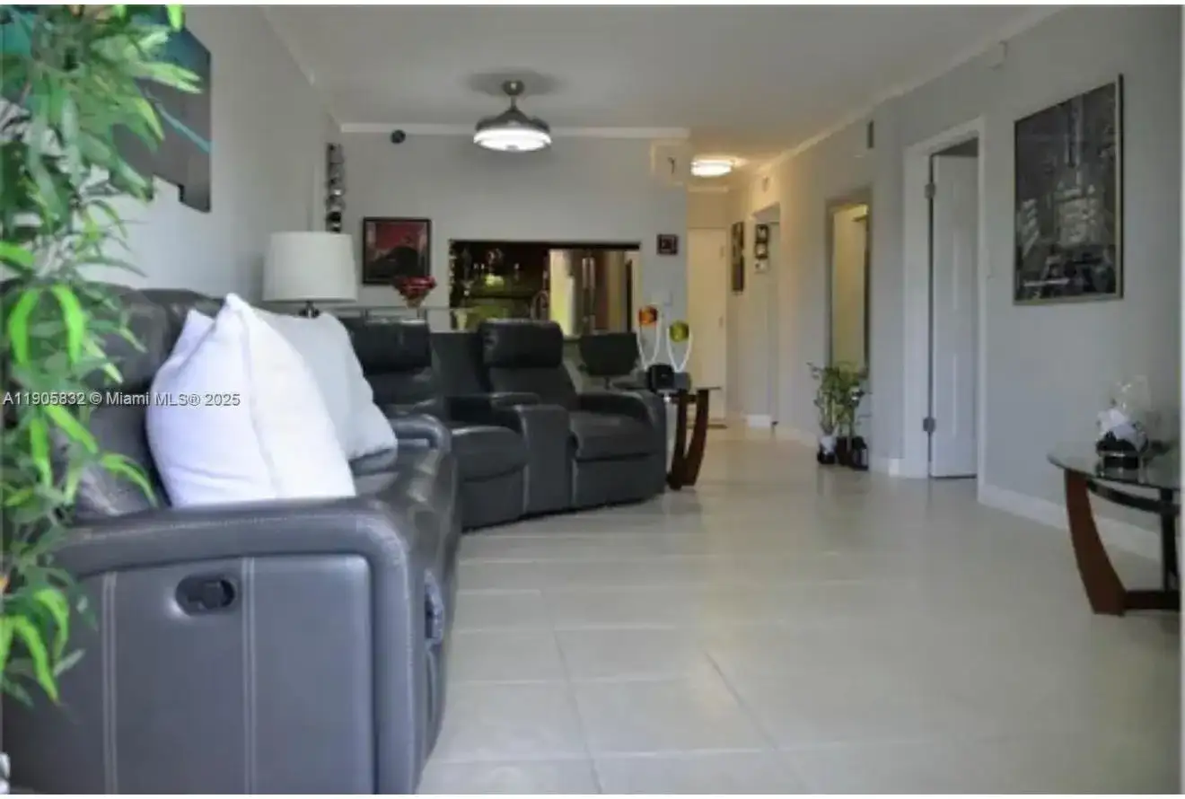 10900 SW 104th St # 314, Miami FL 33176 photo 4