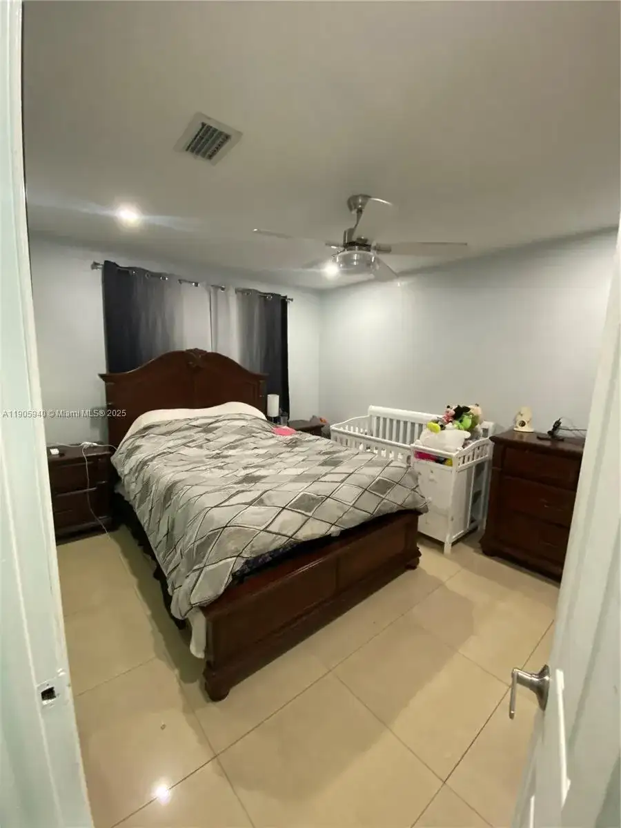 398 E 56th St, Hialeah FL 33013 photo 5