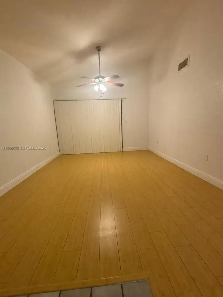 2831 N Oakland Forest Dr # 201, Oakland Park FL 33309 photo 4