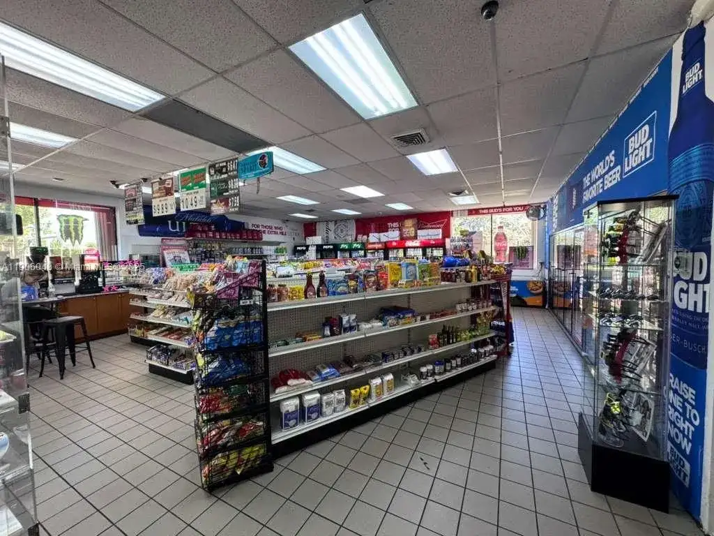 8400 W Oakland Park Blvd, Sunrise FL 33351 photo 4
