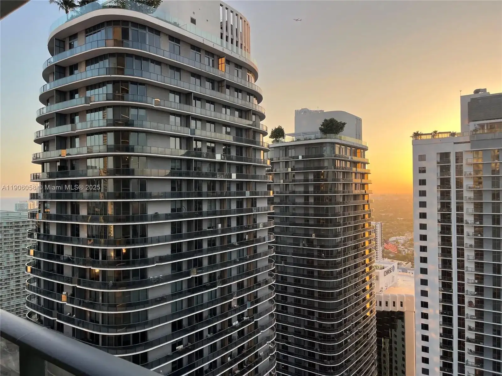 801 S Miami Ave # 4309, Miami FL 33130 photo 2