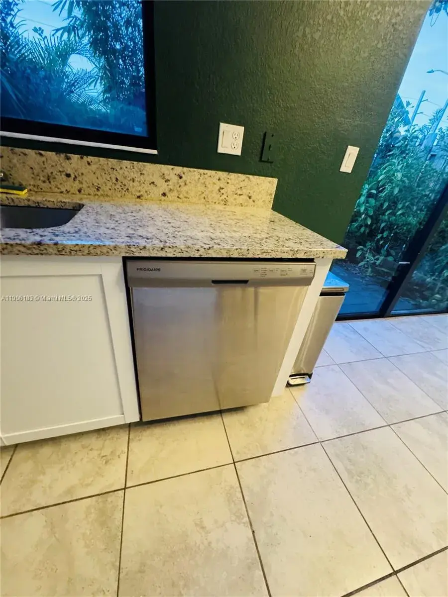 11383 SW 248th Ter, Homestead FL 33032