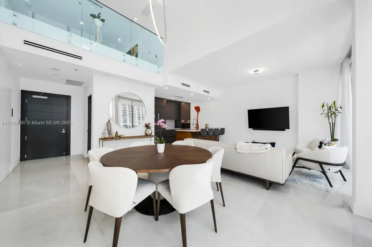 200 Biscayne Boulevard Way # 1406, Miami FL 33131 photo 5