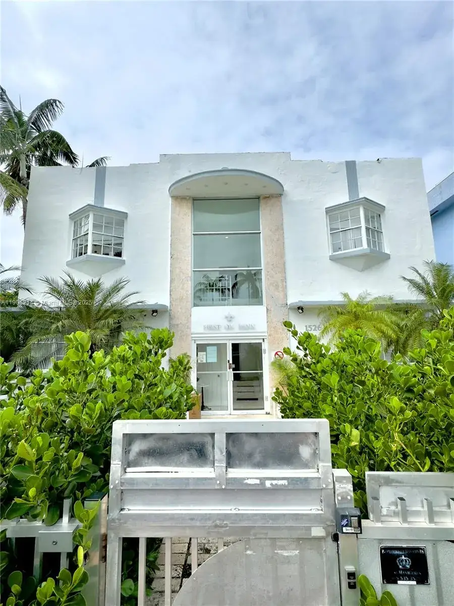 1 bedroom 1 bath Residential for sale at 1526 Pennsylvania Ave # 2, Miami Beach FL 33139