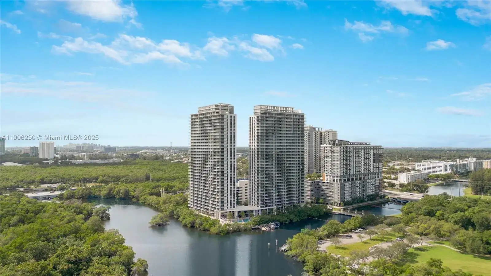 16385 Biscayne Blvd, North Miami Beach FL 33160 photo 2