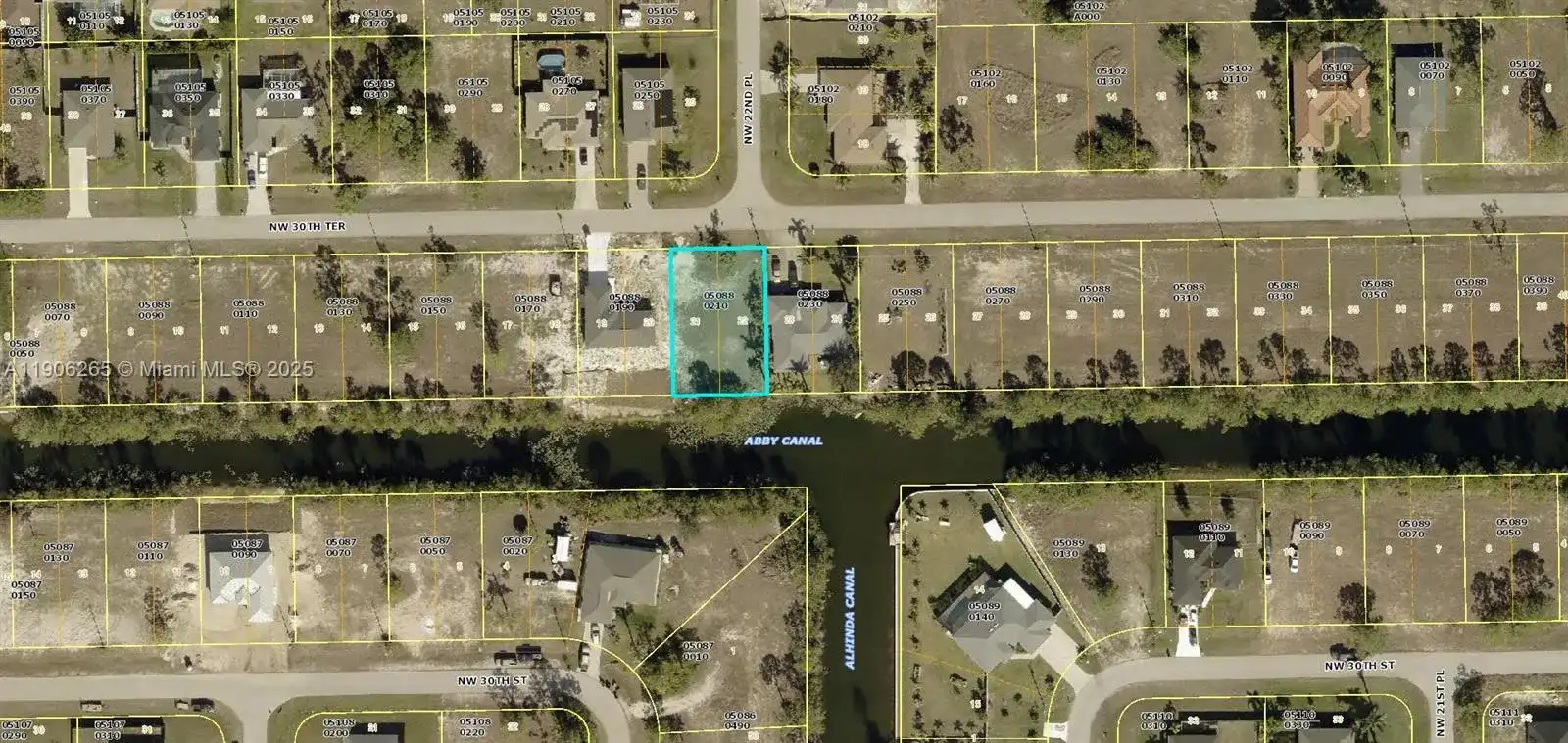 2212 NW 30th Ter, Cape Coral FL 33993