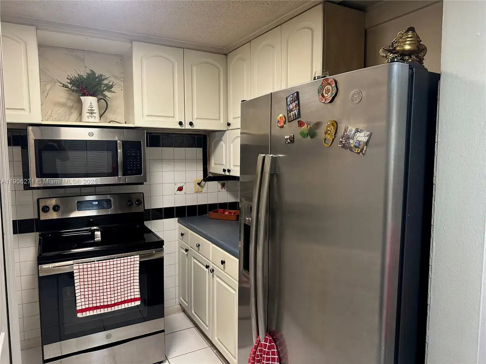 9682 Fontainebleau Blvd # 114, Miami FL 33172 photo 3