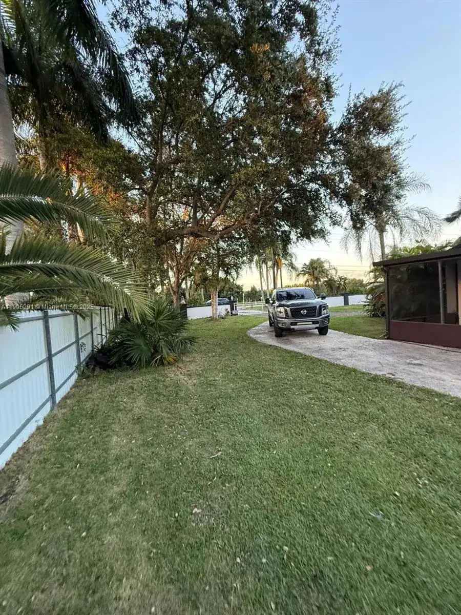 15750 SW 216th St, Miami FL 33170 photo 5