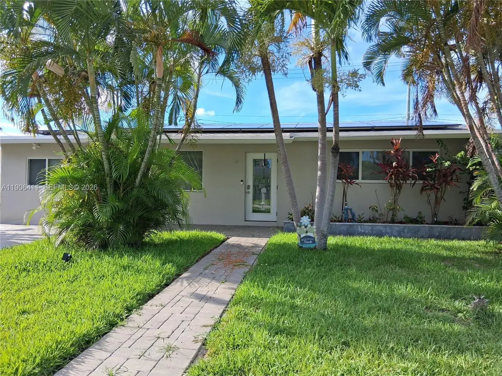 717 SE 2nd St, Deerfield Beach FL 33441 photo 2