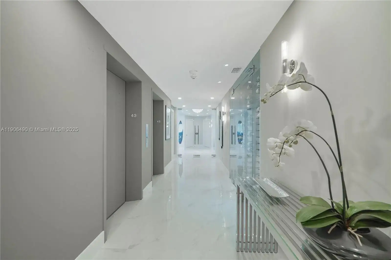 300 S Pointe Dr # 4306, Miami Beach FL 33139 photo 2