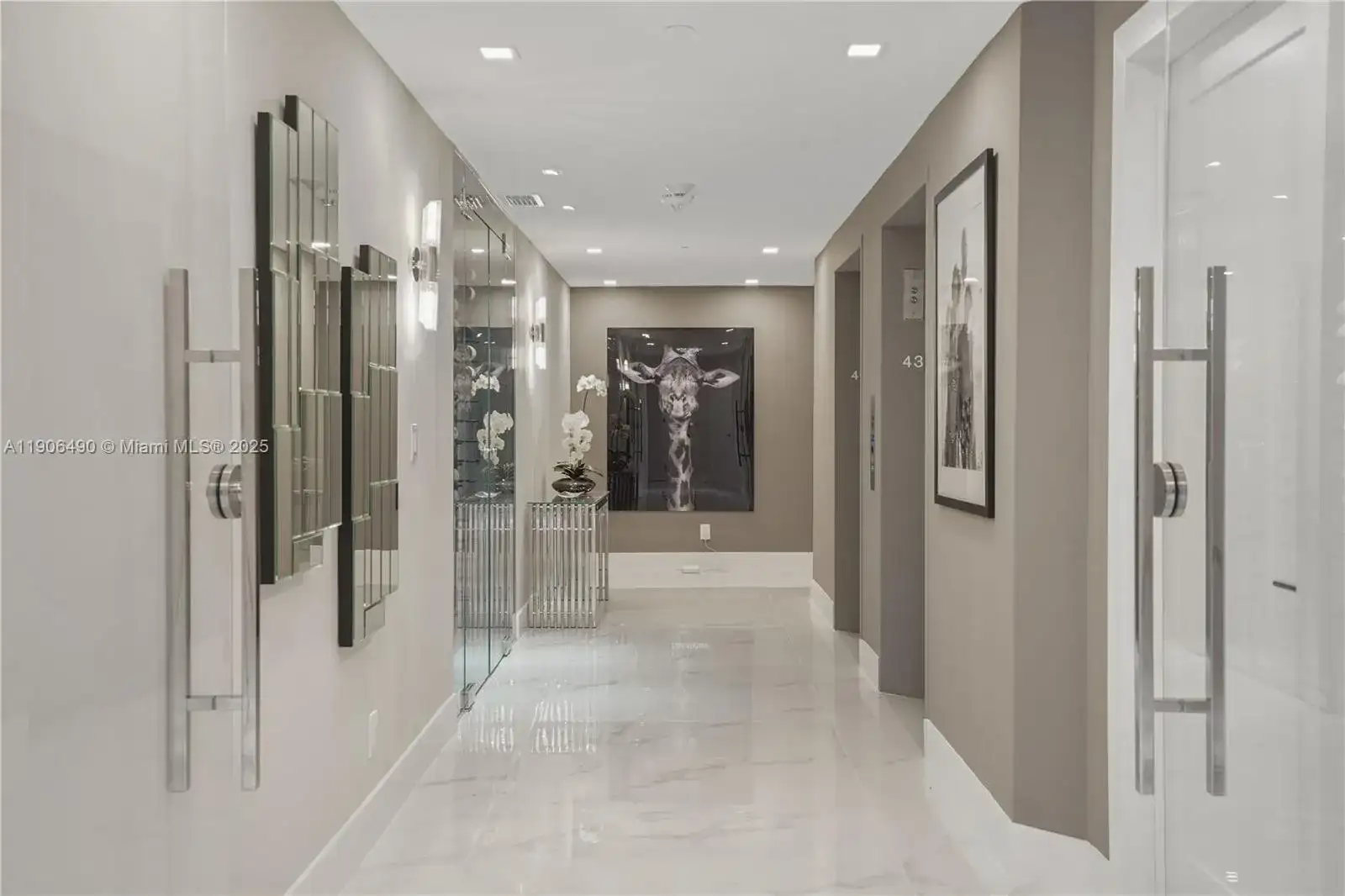 300 S Pointe Dr # 4306, Miami Beach FL 33139 photo 3
