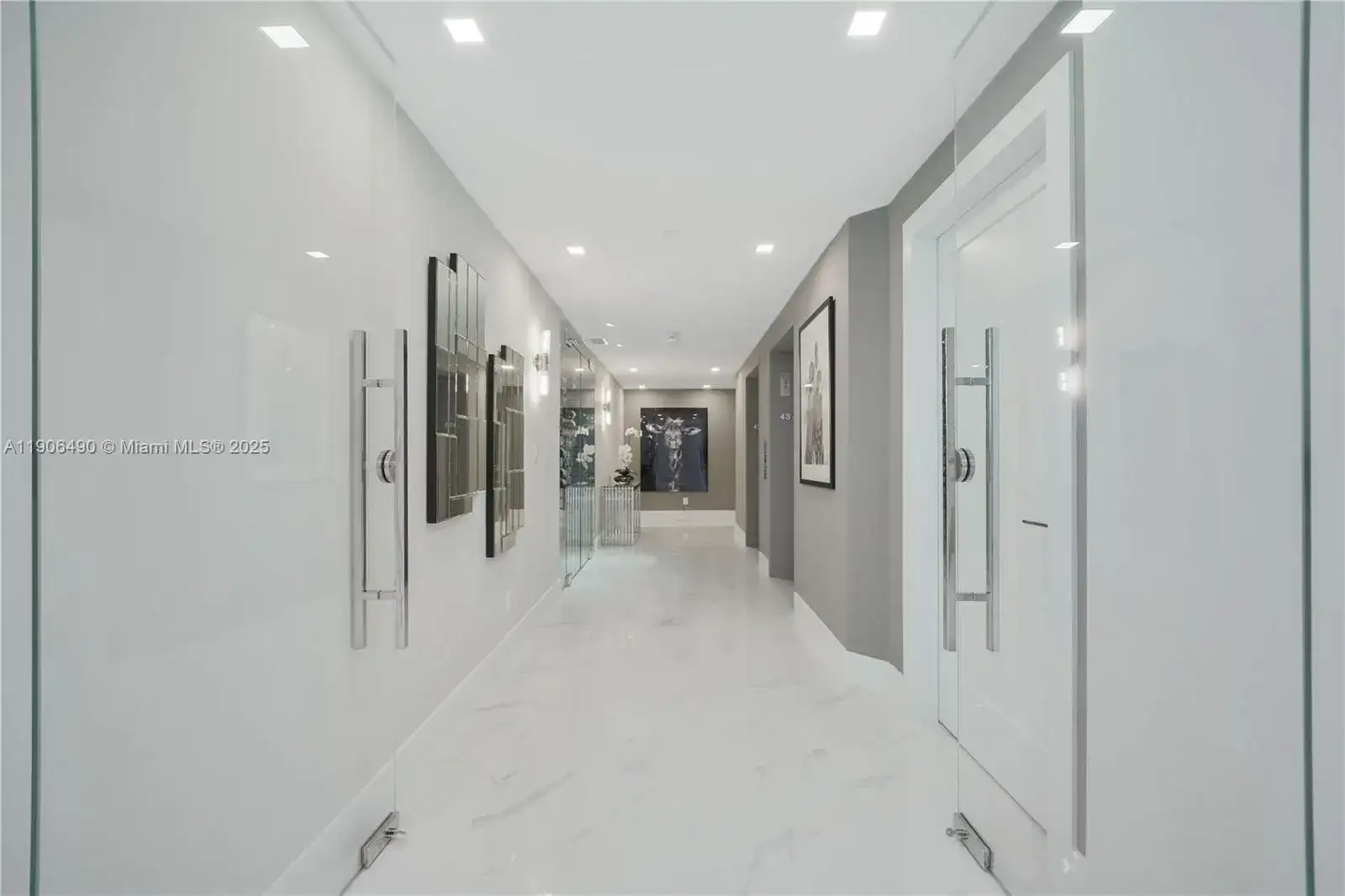 300 S Pointe Dr # 4306, Miami Beach FL 33139 photo 4