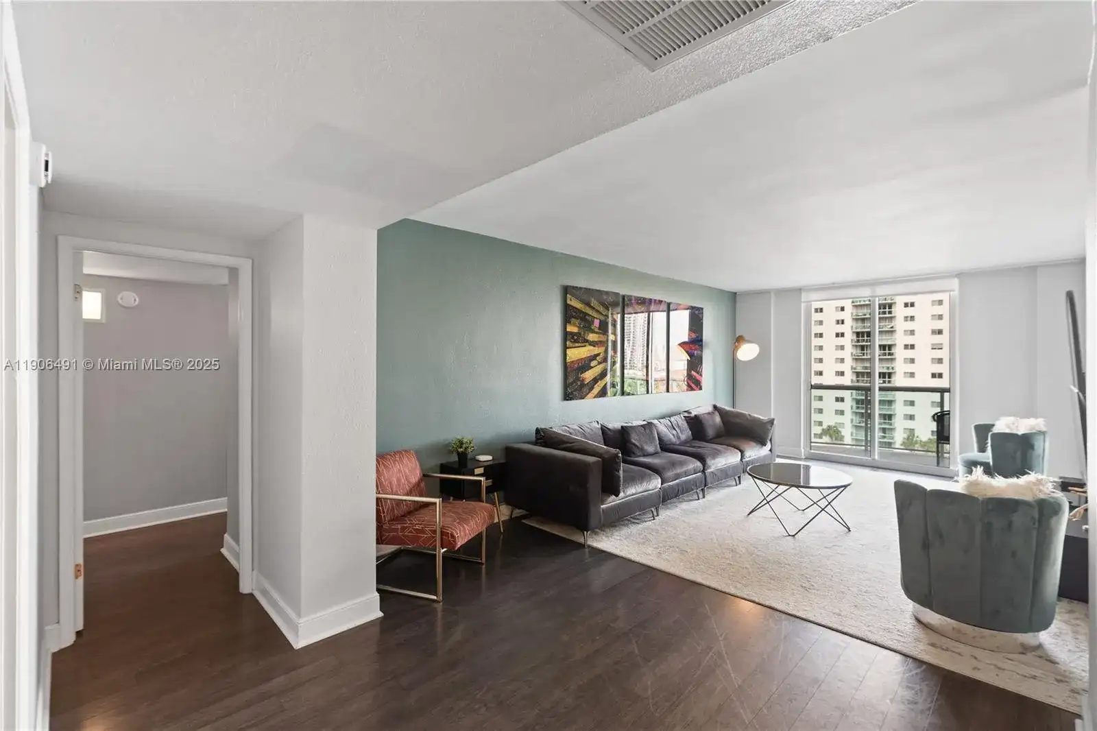 19370 Collins Ave # 816, Sunny Isles Beach FL 33160 photo 2