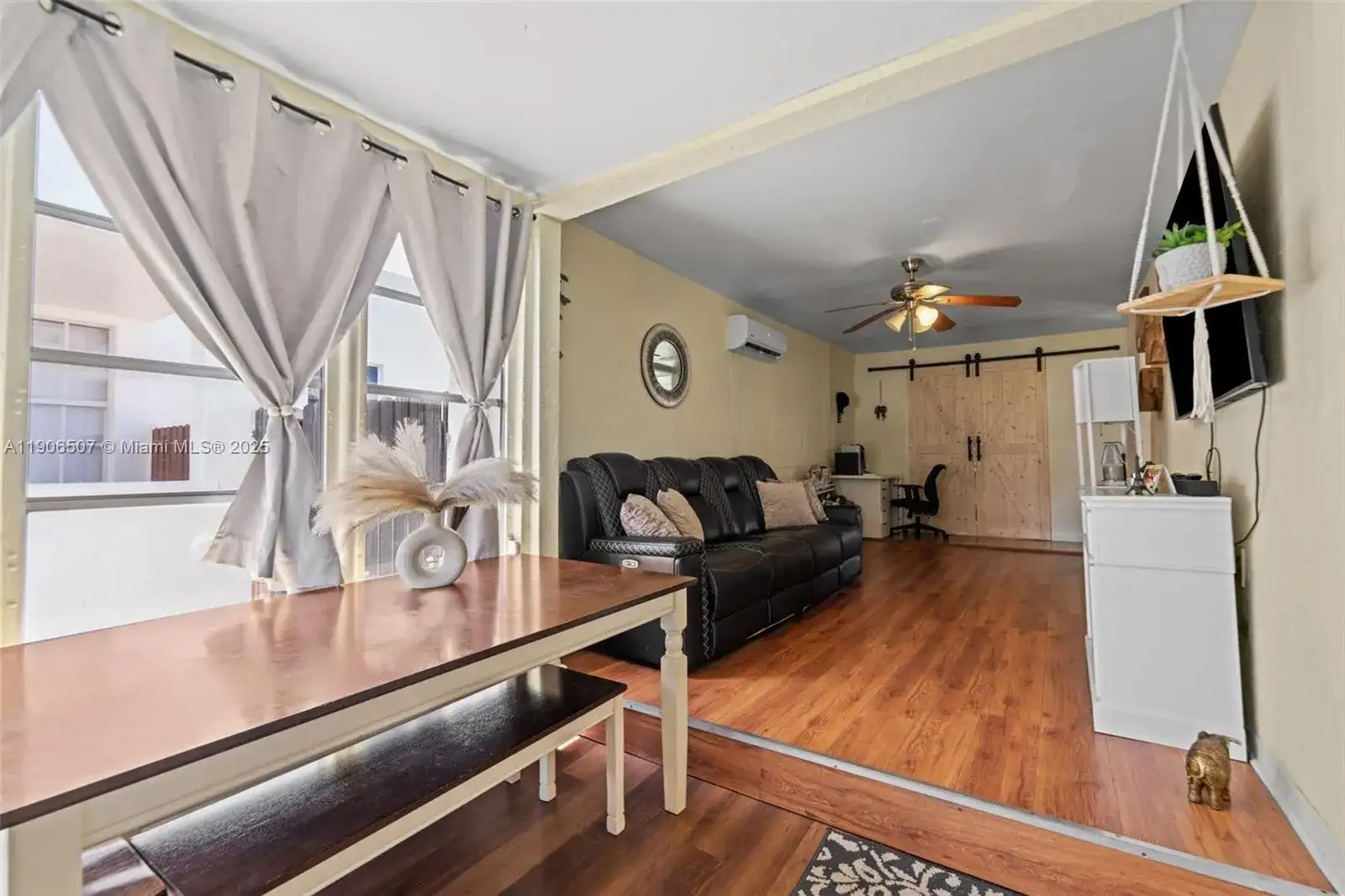 3143 NW 59th St, Miami FL 33142 photo 4